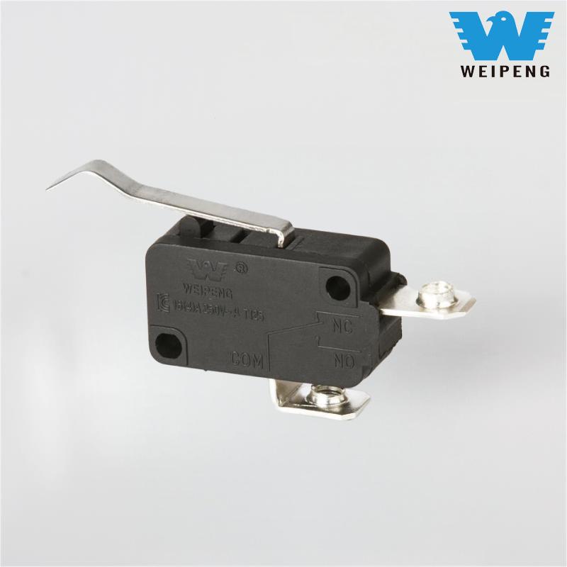 Nagyáramú, kétkivezetéses mikrokapcsoló háztartási gépekhez